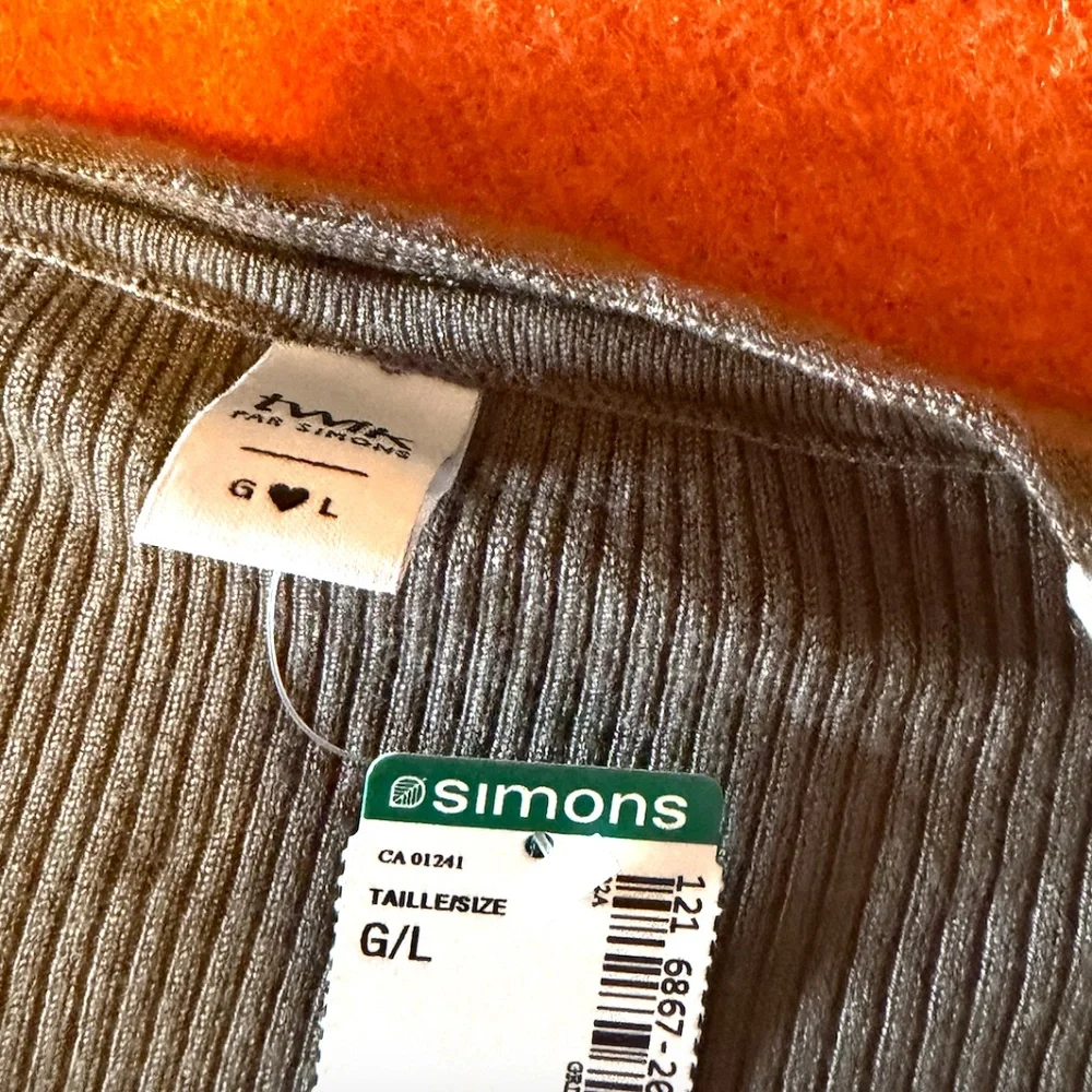 Brown and cream two-tone ribbed cropped V-neck soft cardigan NWT - Picture 3 of 7